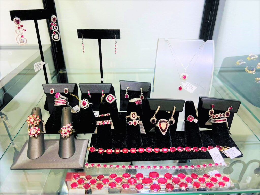 Summer Date Night Looks Accessorizing for Hot New Orleans Evenings - jewerly store metairie - beje diamonds