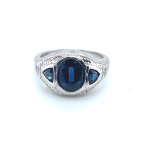 Art Deco Sapphire Ring in Platinum