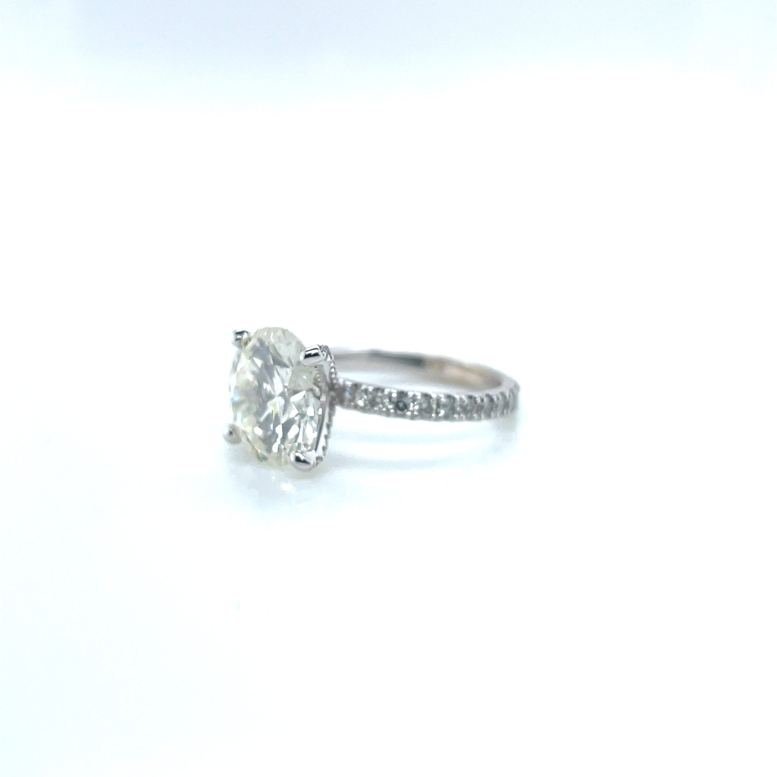 3.54 Carat Brilliant Round Diamond Ring in 14KWG - Image 2