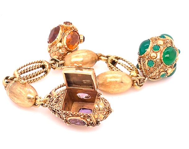 Etruscan Amethyst, Green Chalcedony and Citrine Charm Bracelet in 18KYG - Image 4